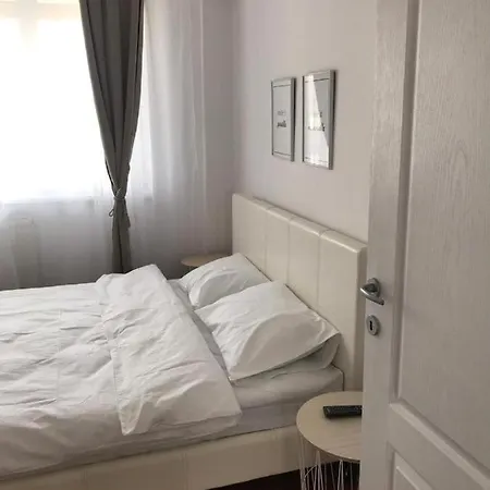 Joy Spacious Ultracentral *