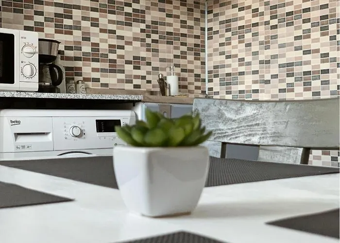 Joy Spacious Ultracentral *